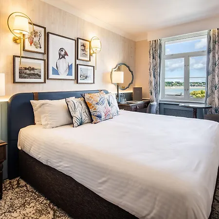 Somerville Hotel